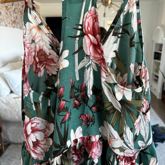 Floral Top - Picture 3 of 3